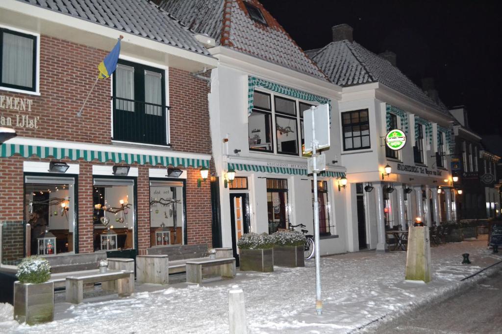 Stadsherberg 'Het Wapen Van Ijlst' IJlst Exterior foto